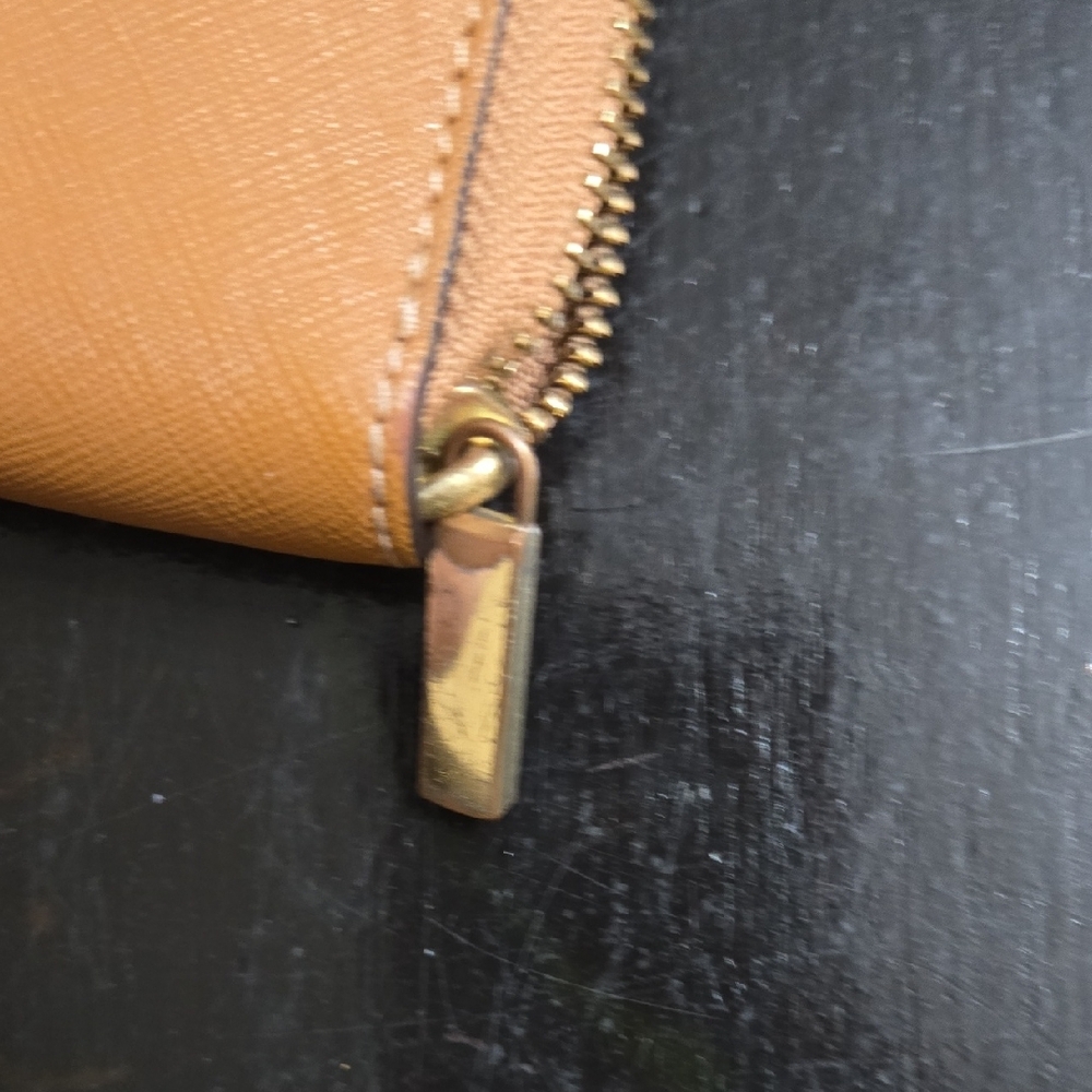 Tory Burch Brown and Cream Wallet Duo - Picture 6 of 8